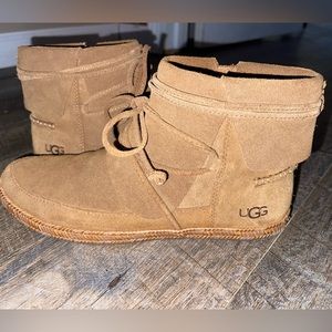 UGG Reid Boots